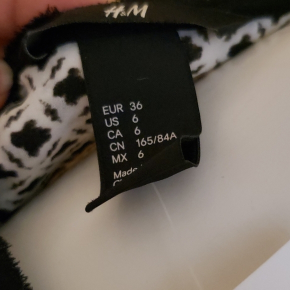 NWT H&M snap blouse 💥 - Picture 6 of 6